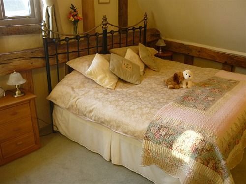 Отель Oak Farm Barn Beyton Экстерьер фото